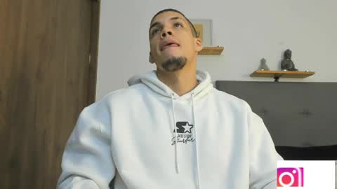 Snapshot of axel_taylor21 chatting on 05/26/26, 03:13 INDEPENDENT MODEL online show from 05/26/26, 03:13