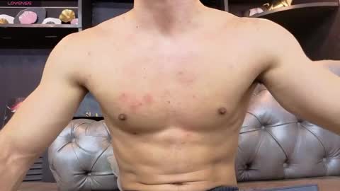 Axel  online show from 05/14/26, 09:05