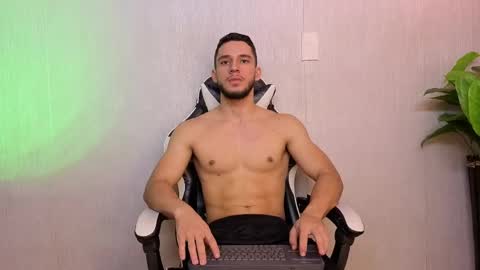 Axel  online show from 05/22/26, 03:28
