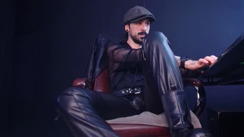 AxelColton online show from 10/24/25, 10:33