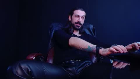 AxelColton online show from 10/31/25, 11:33