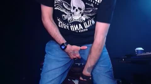 AxelColton online show from 11/26/25, 06:14