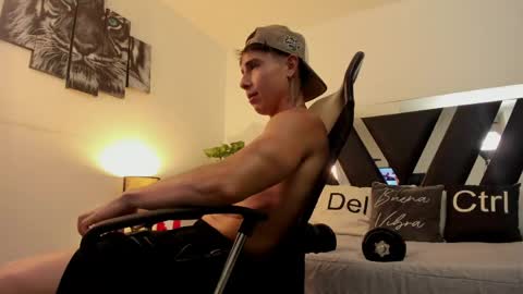 axelmartinezz online show from 05/06/26, 11:54