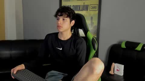 Axel Raven online show from 01/10/25, 12:58