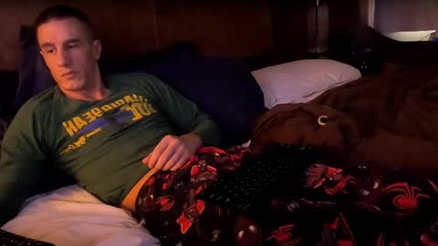 Axl online show from 12/21/24, 07:49