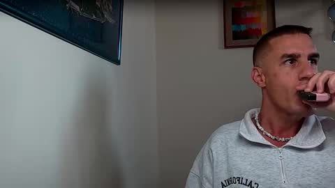 Axl online show from 10/07/25, 05:48