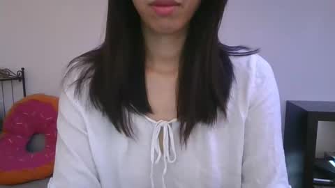 Snapshot of axuepetitt chatting on 09/23/25, 12:41 axue online show from 09/23/25, 12:41