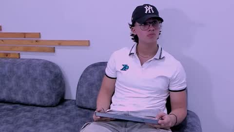 Snapshot of axxel_body chatting on 03/28/26, 08:52 Axxel online show from 03/28/26, 08:52