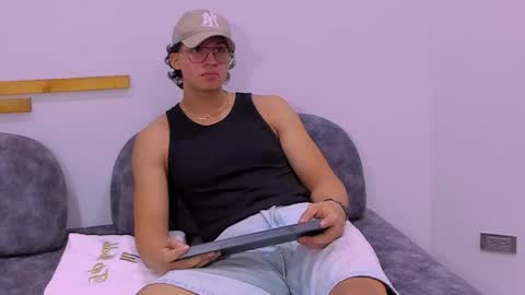 Snapshot of axxel_body chatting on 04/01/26, 08:17 Axxel online show from 04/01/26, 08:17