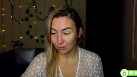 Snapshot of ay_kiss_jully chatting on 01/11/26, 06:24 Jully online show from 01/11/26, 06:24