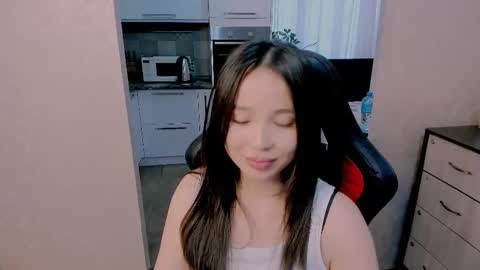 Snapshot of aya_moon chatting on 11/25/25, 05:18 Aya Moon online show from 11/25/25, 05:18