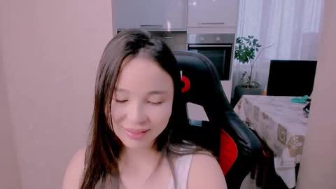 Snapshot of aya_moon chatting on 12/16/25, 04:50 Aya Moon online show from 12/16/25, 04:50