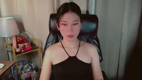 AYAHOSHILOVESYOU online show from 05/11/26, 04:37