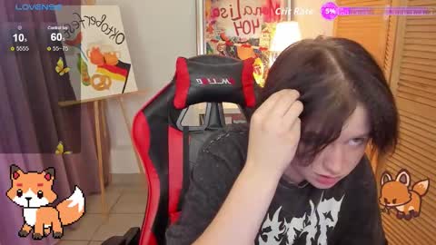 ayaks online show from 10/02/25, 02:35