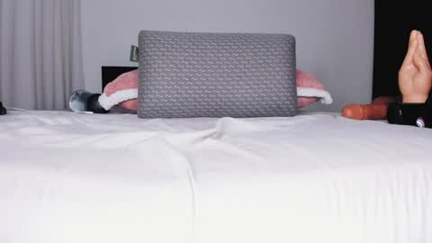 Snapshot of aydaxoxo chatting on 12/18/24, 12:51 Ana  FREE   online show from 12/18/24, 12:51