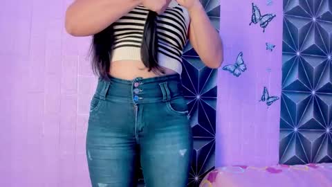 Mariana online show from 10/29/25, 07:04