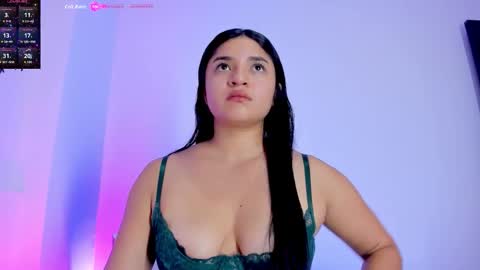 Mariana online show from 11/23/25, 04:51