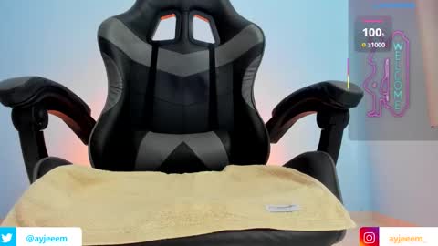 Snapshot of ayjeeem chatting on 01/14/26, 10:21 Andr online show from 01/14/26, 10:21