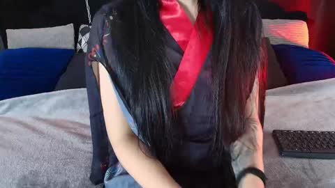 Snapshot of aylen_darkmoor chatting on 01/17/26, 07:50 Aylen online show from 01/17/26, 07:50