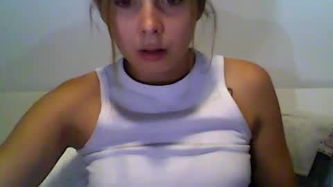 Snapshot of ayra_lolly chatting on 06/16/26, 08:11 Lolly online show from 06/16/26, 08:11