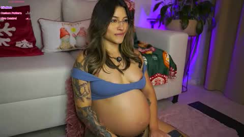 Ayra L online show from 11/13/25, 01:48