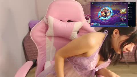 Snapshot of ayumi_tanaka chatting on 10/28/25, 05:15 online show from 10/28/25, 05:15