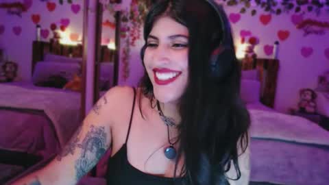 Snapshot of azaharnoor chatting on 05/20/26, 01:56 Azahar online show from 05/20/26, 01:56
