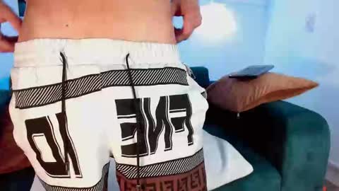 Snapshot of azakmyers chatting on 03/20/26, 06:57 Azak online show from 03/20/26, 06:57