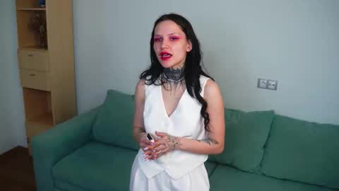 Snapshot of azaleeworlow chatting on 03/26/26, 07:25 Sara online show from 03/26/26, 07:25