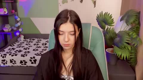 Azaliya online show from 10/11/25, 10:25