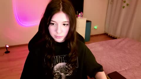 Snapshot of azaliya_haze chatting on 03/20/26, 05:40 Azaliya online show from 03/20/26, 05:40