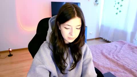 Snapshot of azaliya_haze chatting on 03/21/26, 08:41 Azaliya online show from 03/21/26, 08:41