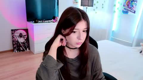 Snapshot of azaliya_haze chatting on 06/03/26, 07:44 Azaliya online show from 06/03/26, 07:44