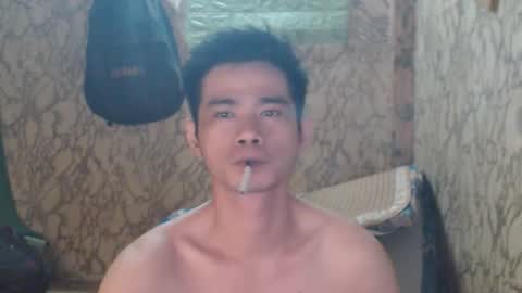 Snapshot of azn_philip chatting on 11/14/25, 10:25 Philip online show from 11/14/25, 10:25