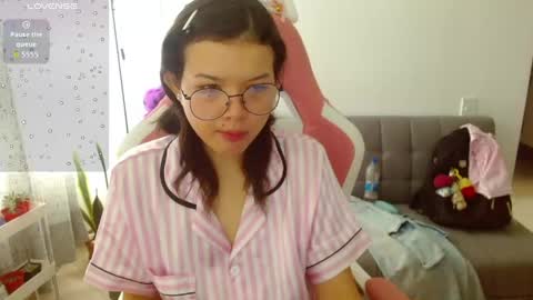 Azu  online show from 06/06/26, 12:32