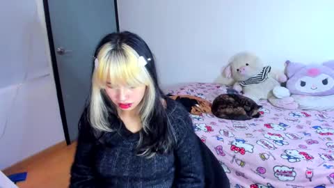 Snapshot of azu_moure chatting on 03/11/25, 11:33 Azu Moure online show from 03/11/25, 11:33