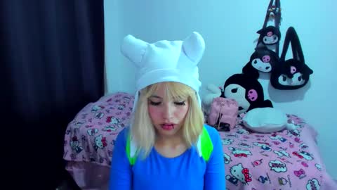 Snapshot of azu_moure chatting on 11/01/25, 01:51 Azu Moure online show from 11/01/25, 01:51