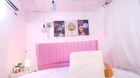 PRINCESS AZUL. online show from 05/05/26, 01:46