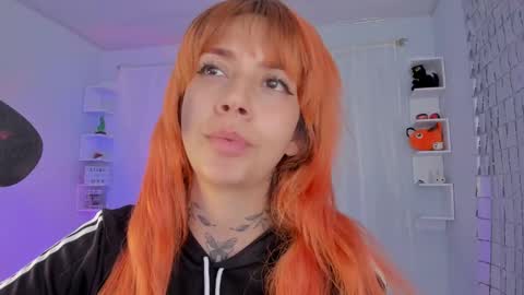 azumi saan online show from 02/09/25, 02:28