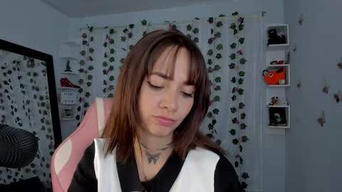 azumi saan online show from 12/03/25, 03:03