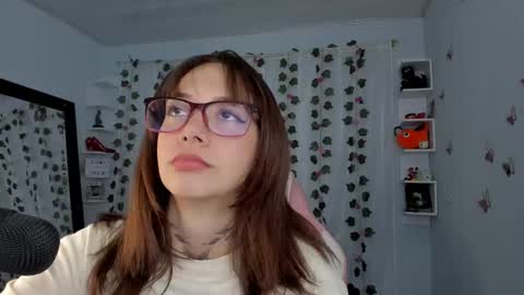 azumi saan online show from 12/04/25, 03:05