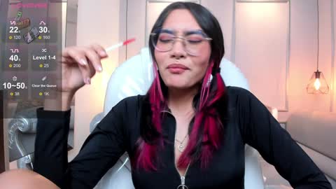 Azura online show from 01/07/25, 10:30