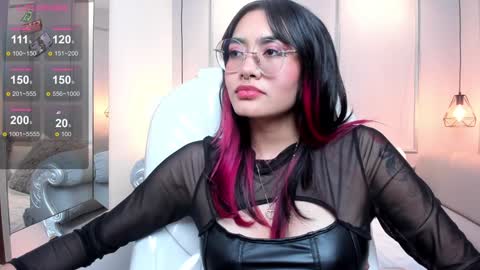 Azura online show from 01/10/25, 01:32