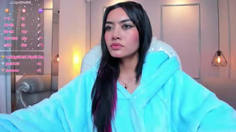 Azura online show from 10/17/25, 08:11