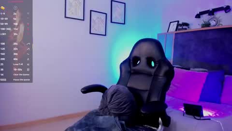 Azurra  online show from 10/01/25, 08:37