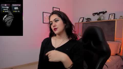 Azurra  online show from 11/03/25, 08:32