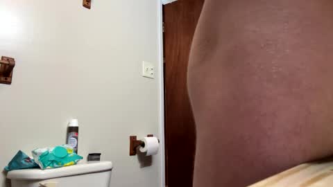 Snapshot of b00tyh0l3l0vin69 chatting on 01/06/26, 12:36 Htwnswangngape online show from 01/06/26, 12:36