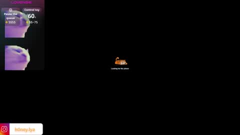 Snapshot of b0nnie_h0ney chatting on 06/29/26, 01:56 Lyanna online show from 06/29/26, 01:56
