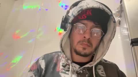 Snapshot of b1gd1k290013 chatting on 12/17/25, 02:17 b1gd1k290013 online show from 12/17/25, 02:17