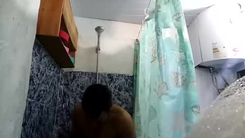 Snapshot of b3b3latino chatting on 11/19/25, 01:44 B3B3LATINO online show from 11/19/25, 01:44